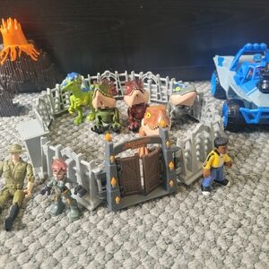 Jurassic Park Dinosaur Adventure Playset with Figures